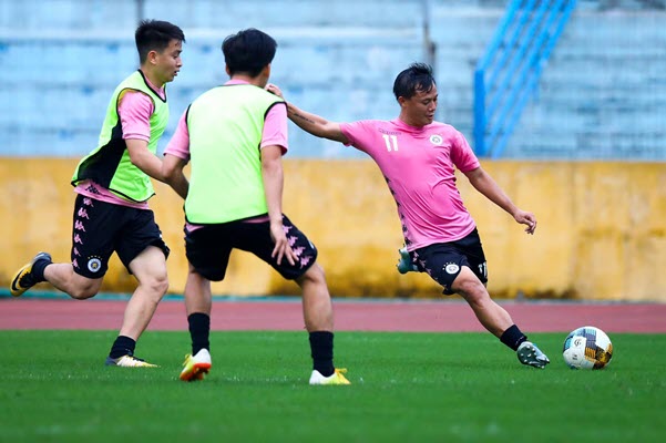ha noi fc da tap 15/2 quang hai