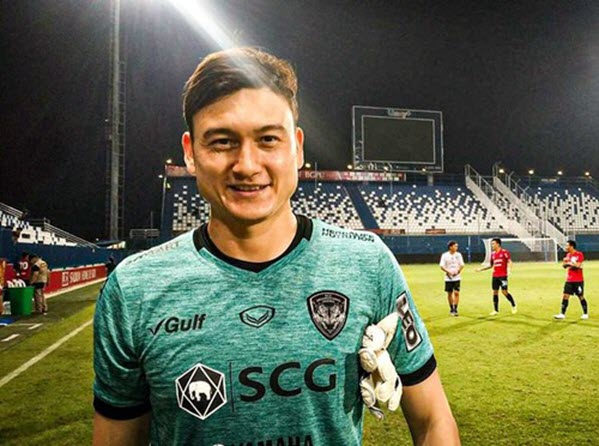 dang van lam muangthong united