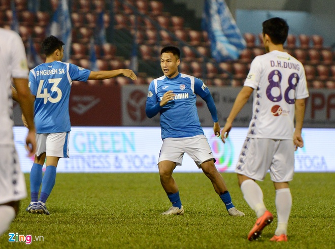 mac hong quan than quang ninh v-league 2020