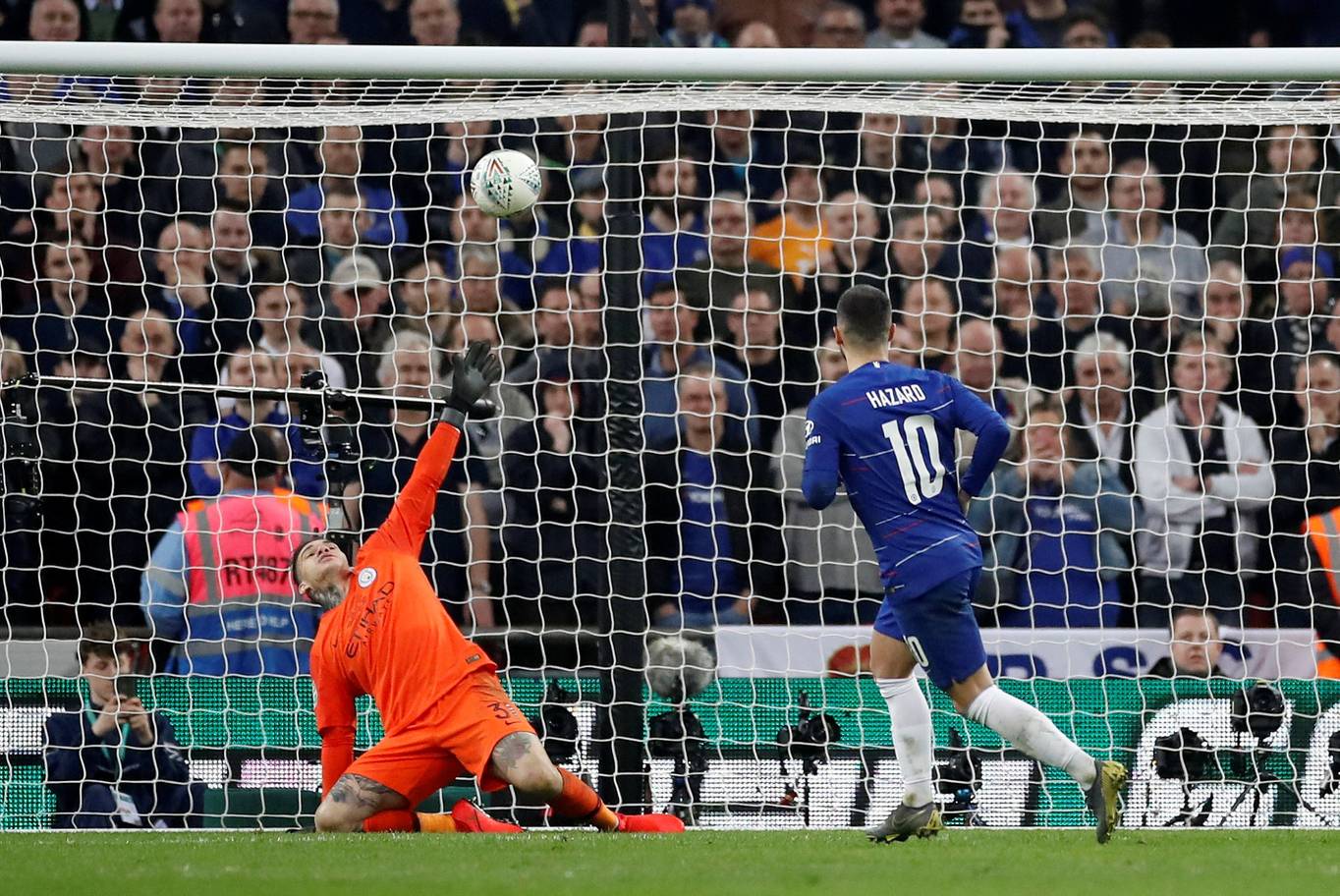 Hazard, hazard penalty, hazard panelka, chelsea vs man city, chelsea, Man City, sut 11m, sut luan luu