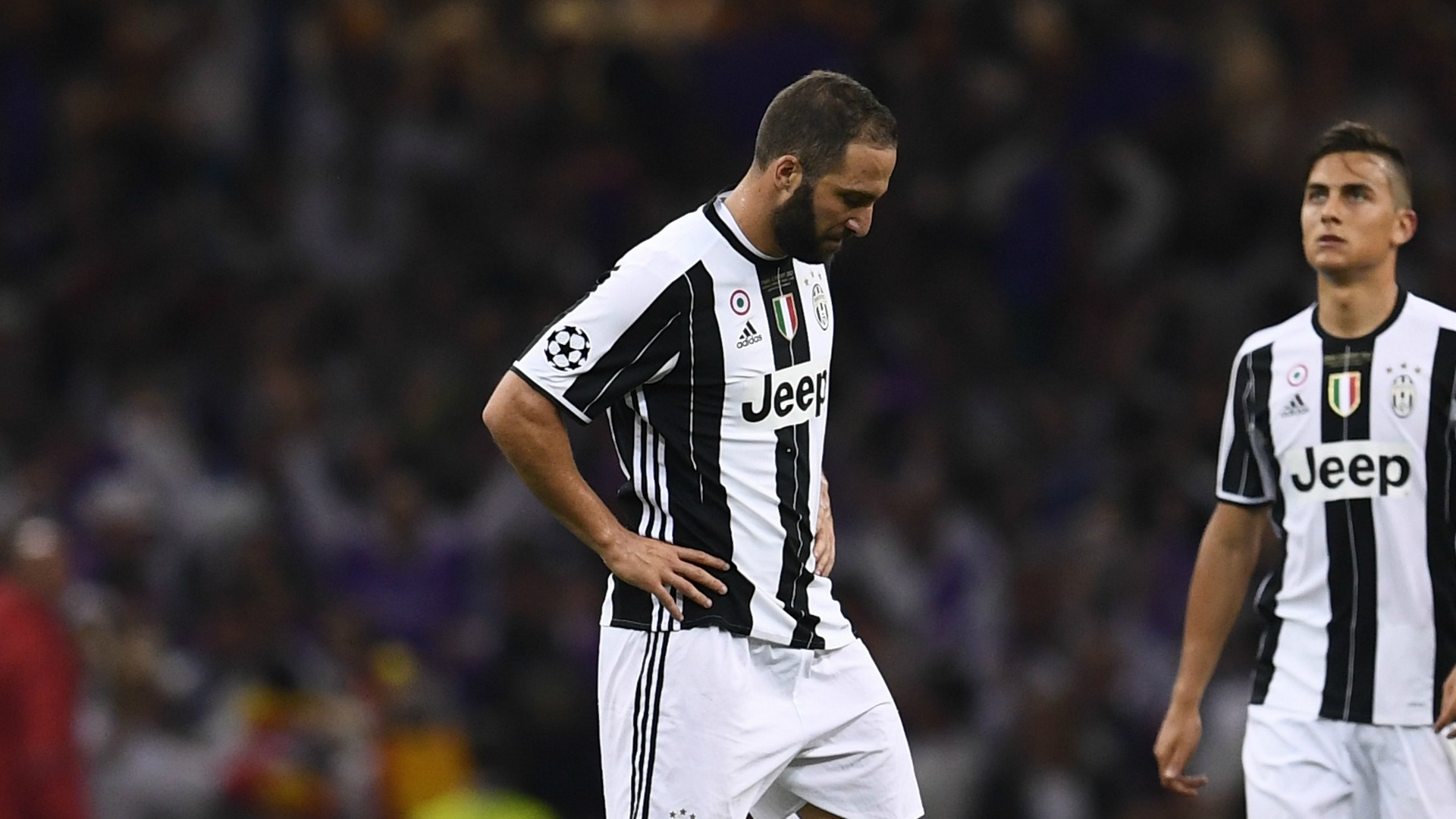 Juventus, Higuain, Chelsea, tương lai Higuain, Chelsea mượn Higuain, Higuain Chelsea