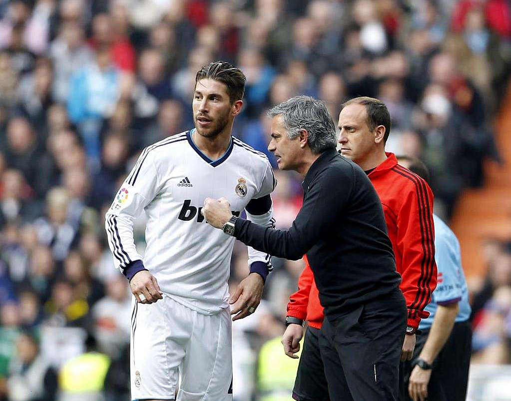 Ramos chơi xấu Messi, Real 0-1 Barca, Ramos chơi xấu, Messi nổi giận, Ramos, Messi, Real, Barca, Ramos đánh Messi, REal thua Barca