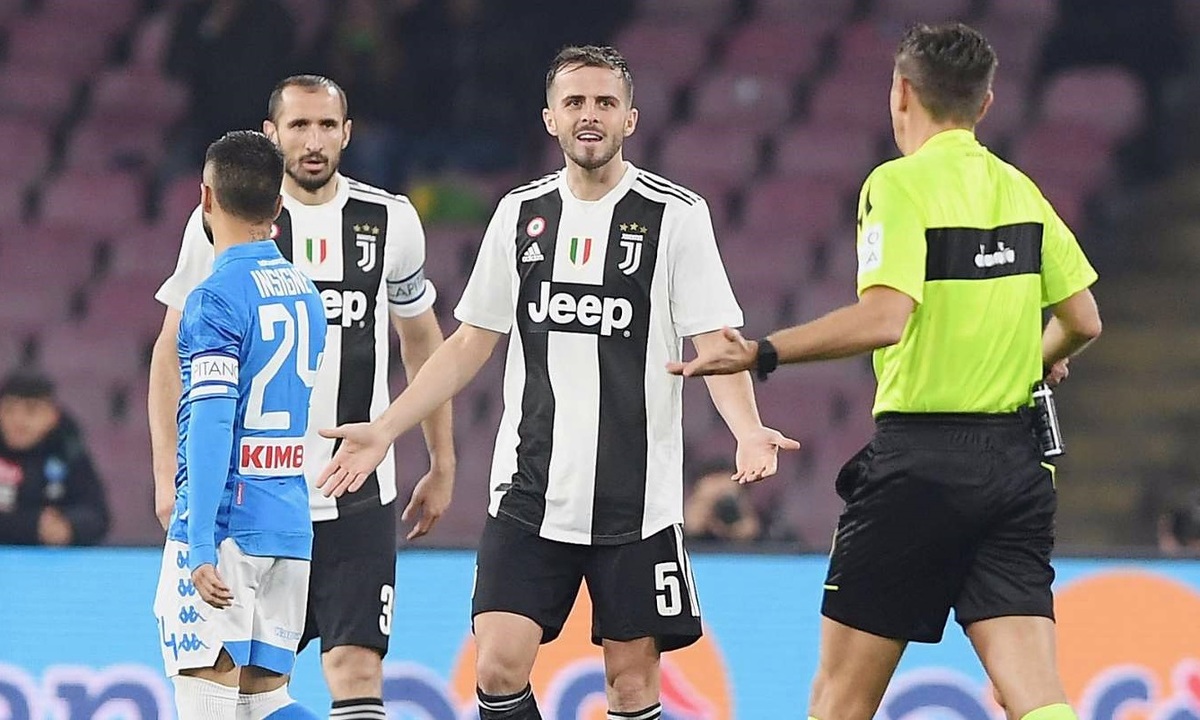 Juventus, sao juve thác loạn, juventus thua trận, Ronaldo, 60 người mẫu, qua đêm với 60 chân dài
