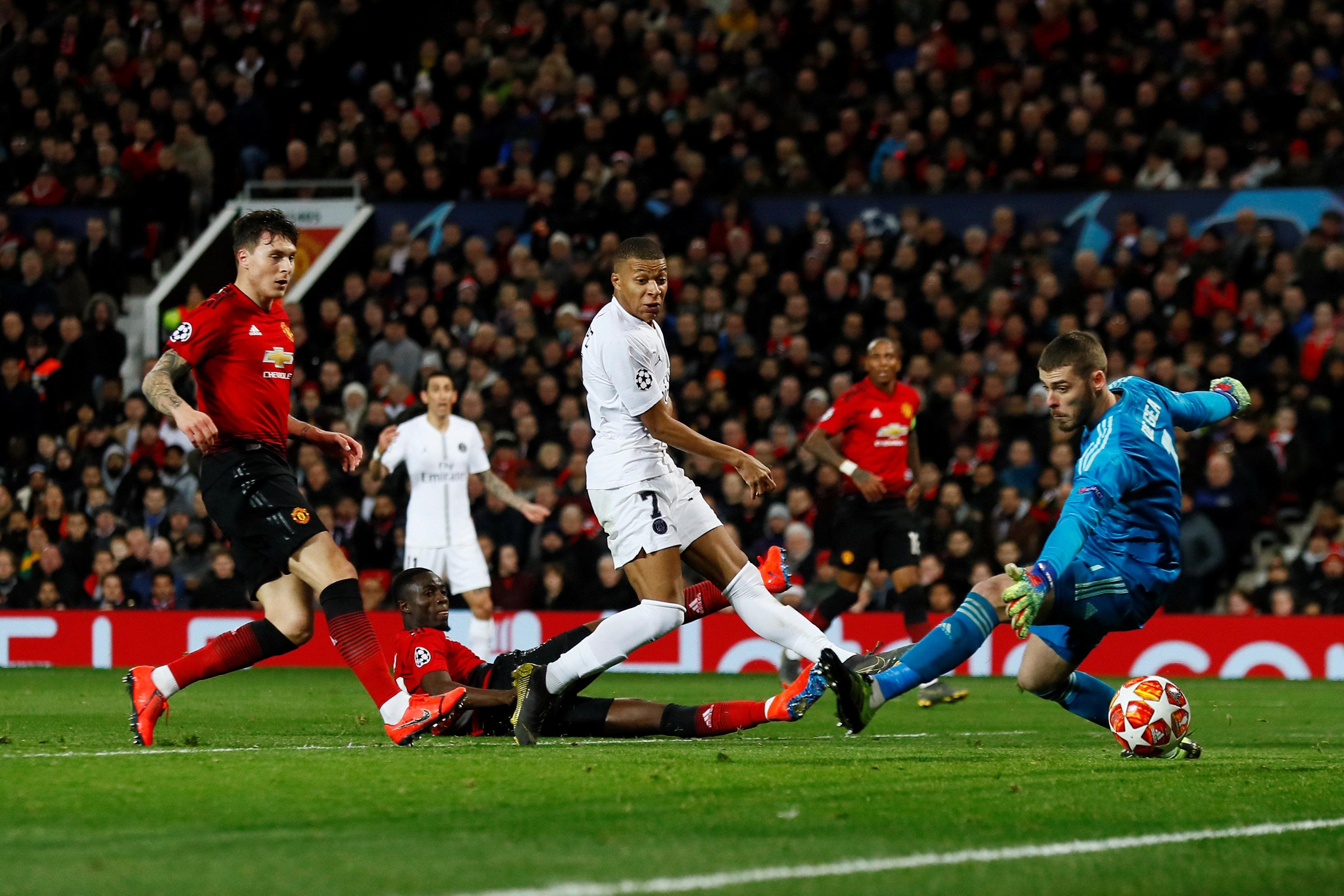 MU, Man united, mu thieu 10 cau thu, mu chấn thương, mu thiếu 10 người, man utd chấn thương, pogba thẻ đỏ, lingard, champions league, psg vs mu, ltd mu