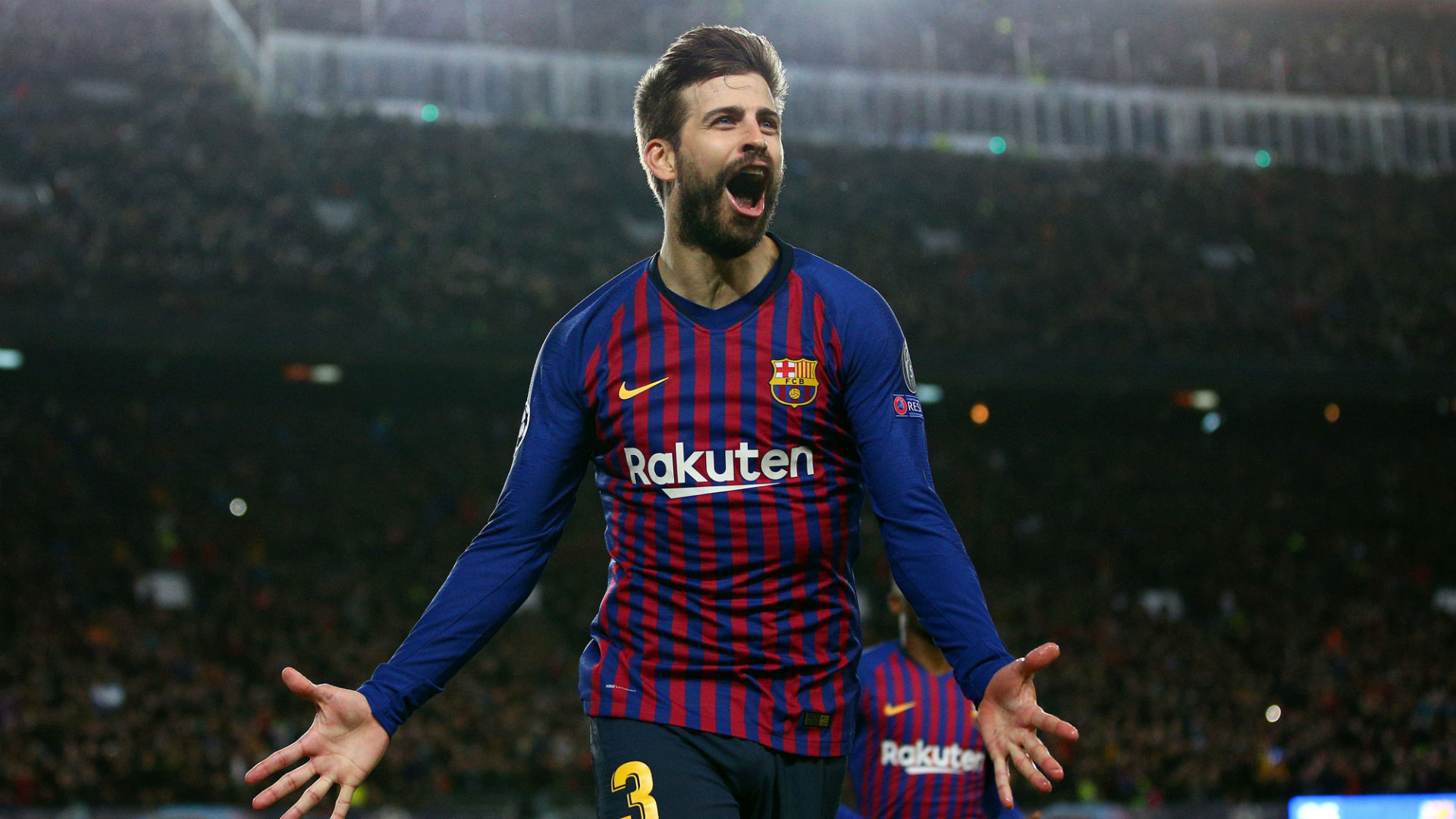 Barca 5-1 Lyon, cúp c1, vòng 1/8 cúp c1, champions league, pique, messi, ronaldo, hat-trick của ronaldo, messi lập cú đúp