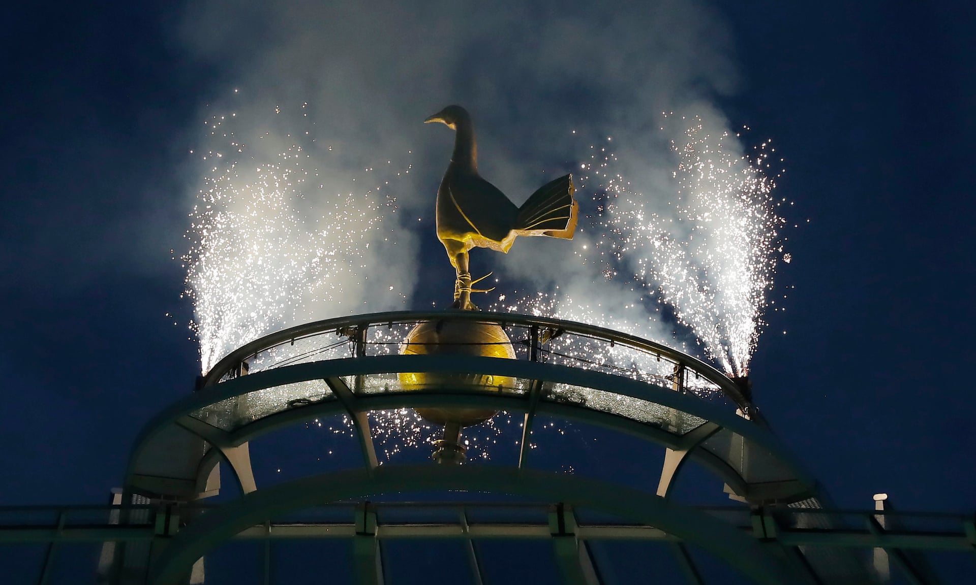 kết quả ngoại hạng anh, kết quả tottenham vs crystal palace, tottenham 2-0 crystal palace, tottenham, svđ mới, sân vận động mới, son heung-min