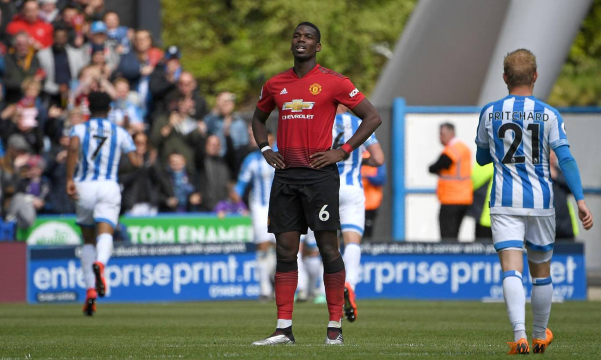 Huddersfield 1-1 MU, MU lỡ top 4, Man United lỡ top 4, top 4 ngoại hạng anh, MU thất vọng, Neville chỉ trích MU, Neville