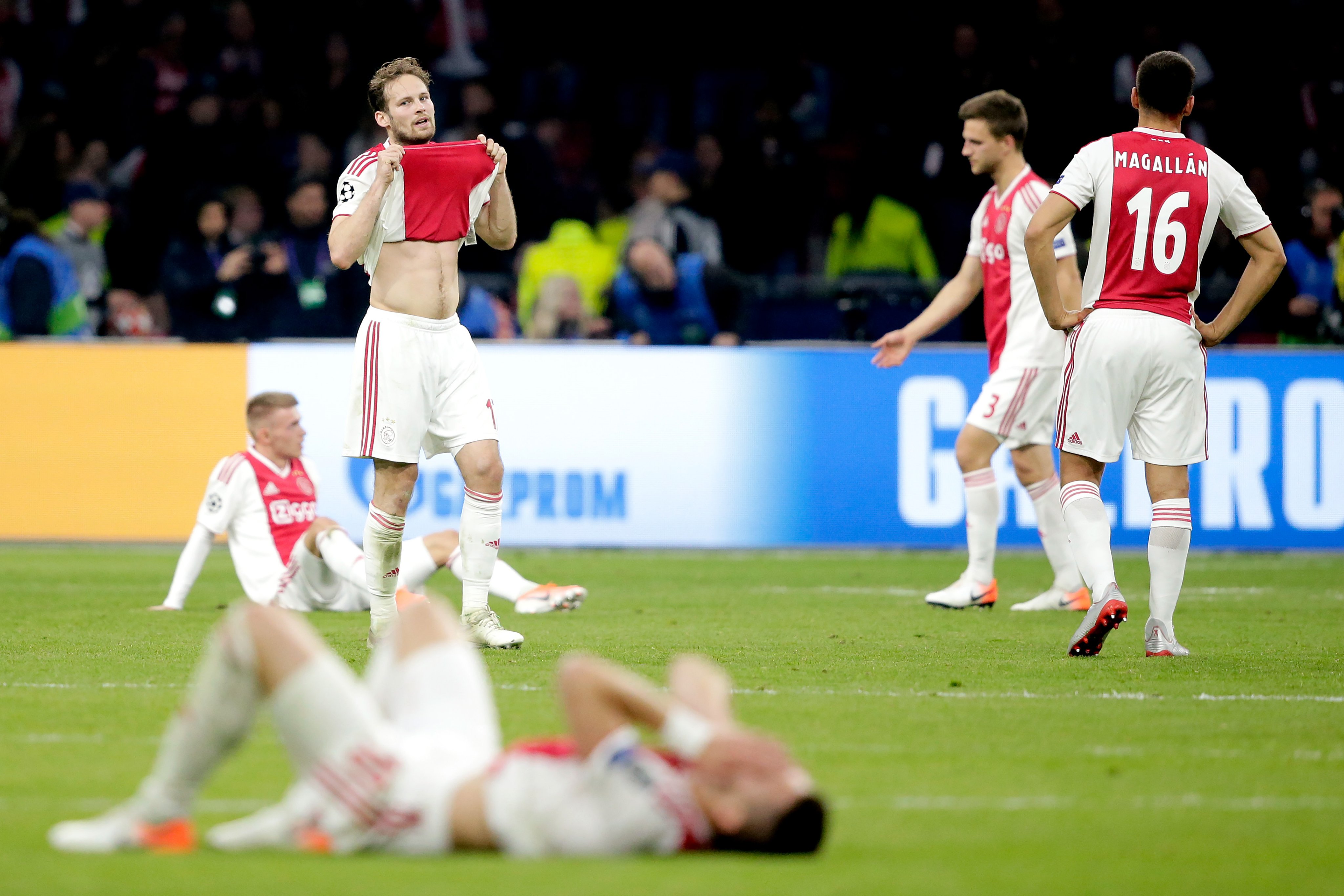 ajax 2-3 Tottenham, ajax thua tottenham, ajax bị loại, tottenham ngược dòng, chung kết champions league, ajax, tottenham, cúp c1