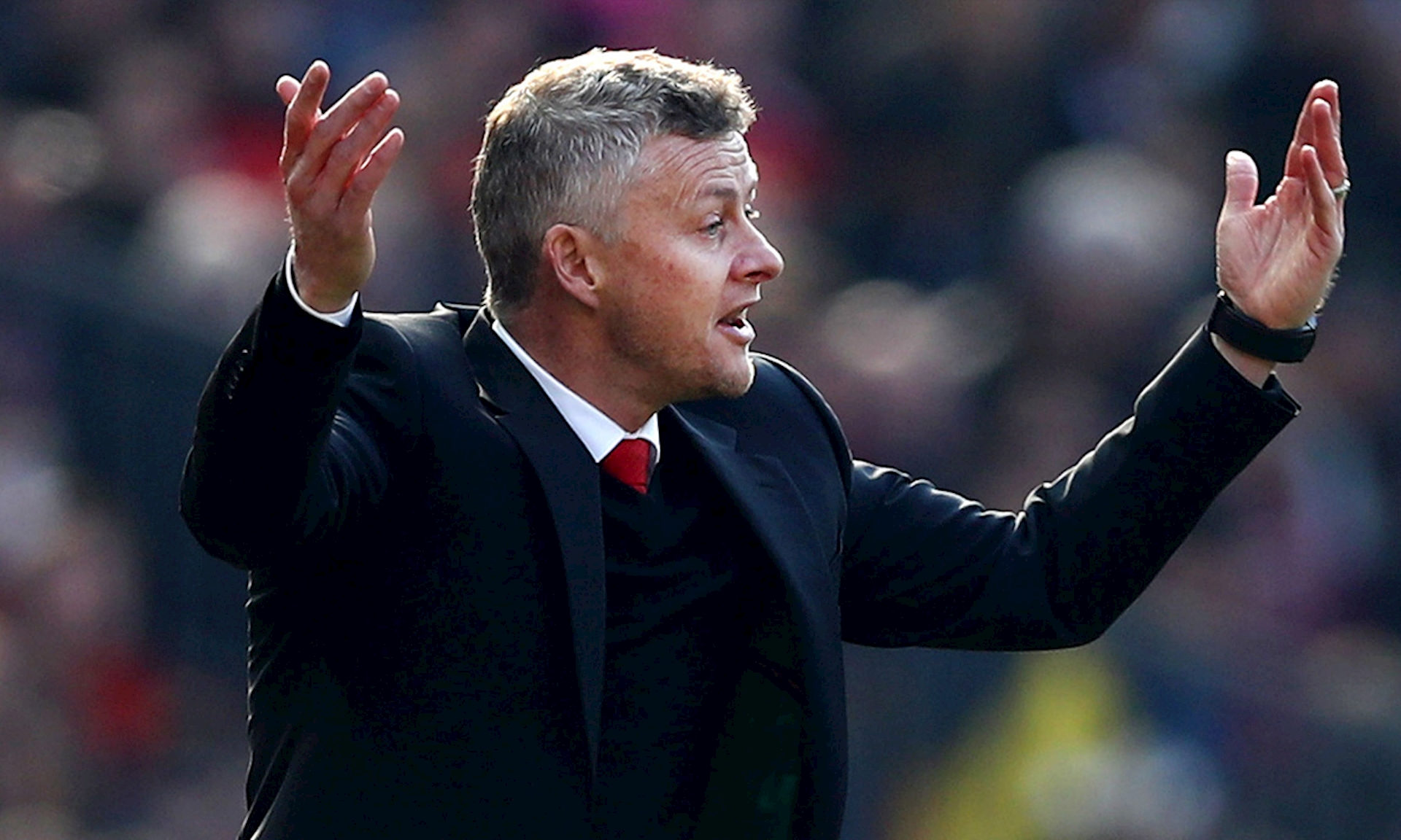 Persie, van Persie, Solskjaer, Solskjaer phù hợp với MU, Solskjaer cần thêm thời gian, MU, Man Utd