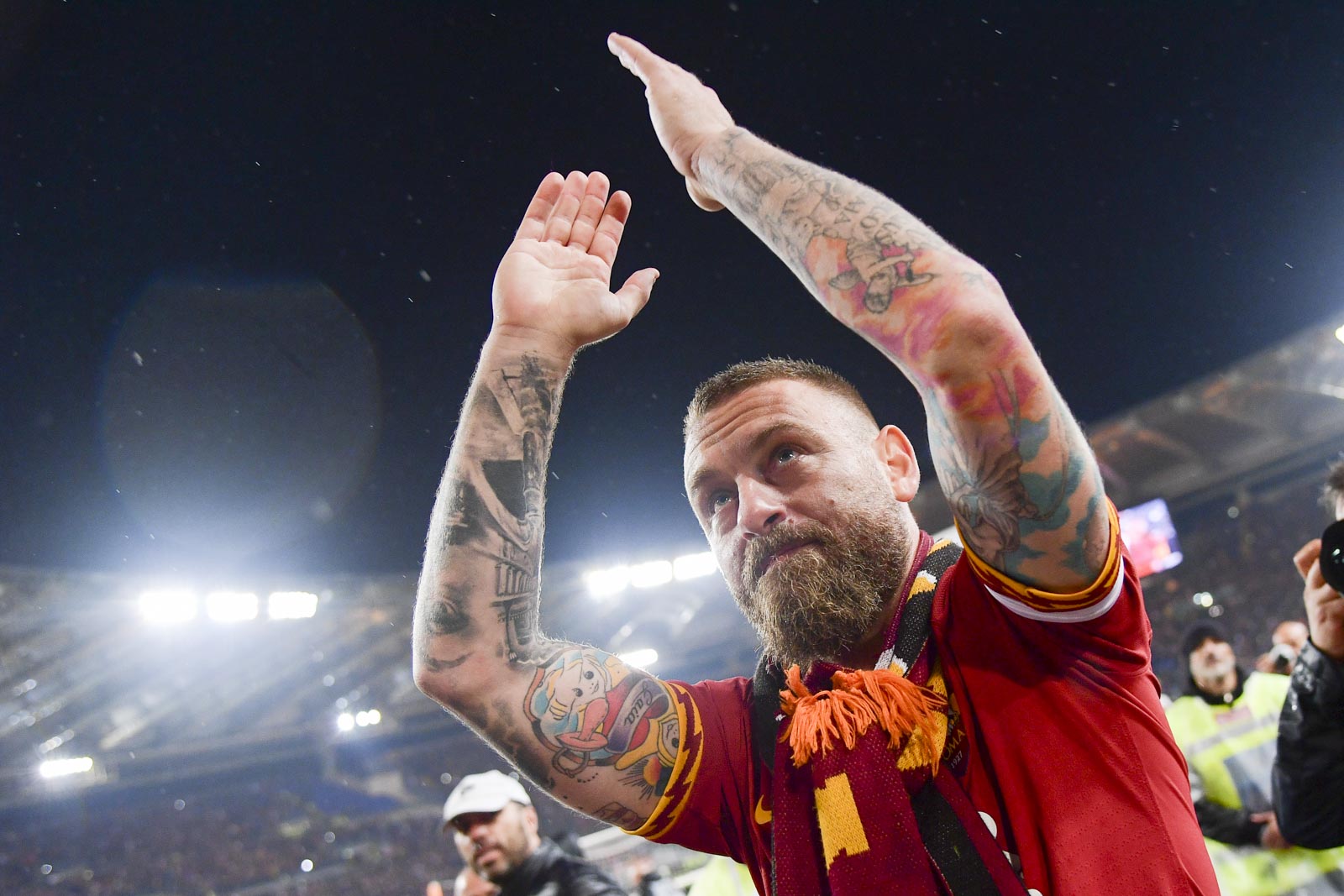 de rossi, Roma, AS roma, chia tay De Rossi, Roma 2-1 Parma, Serie A, bóng đá Ý