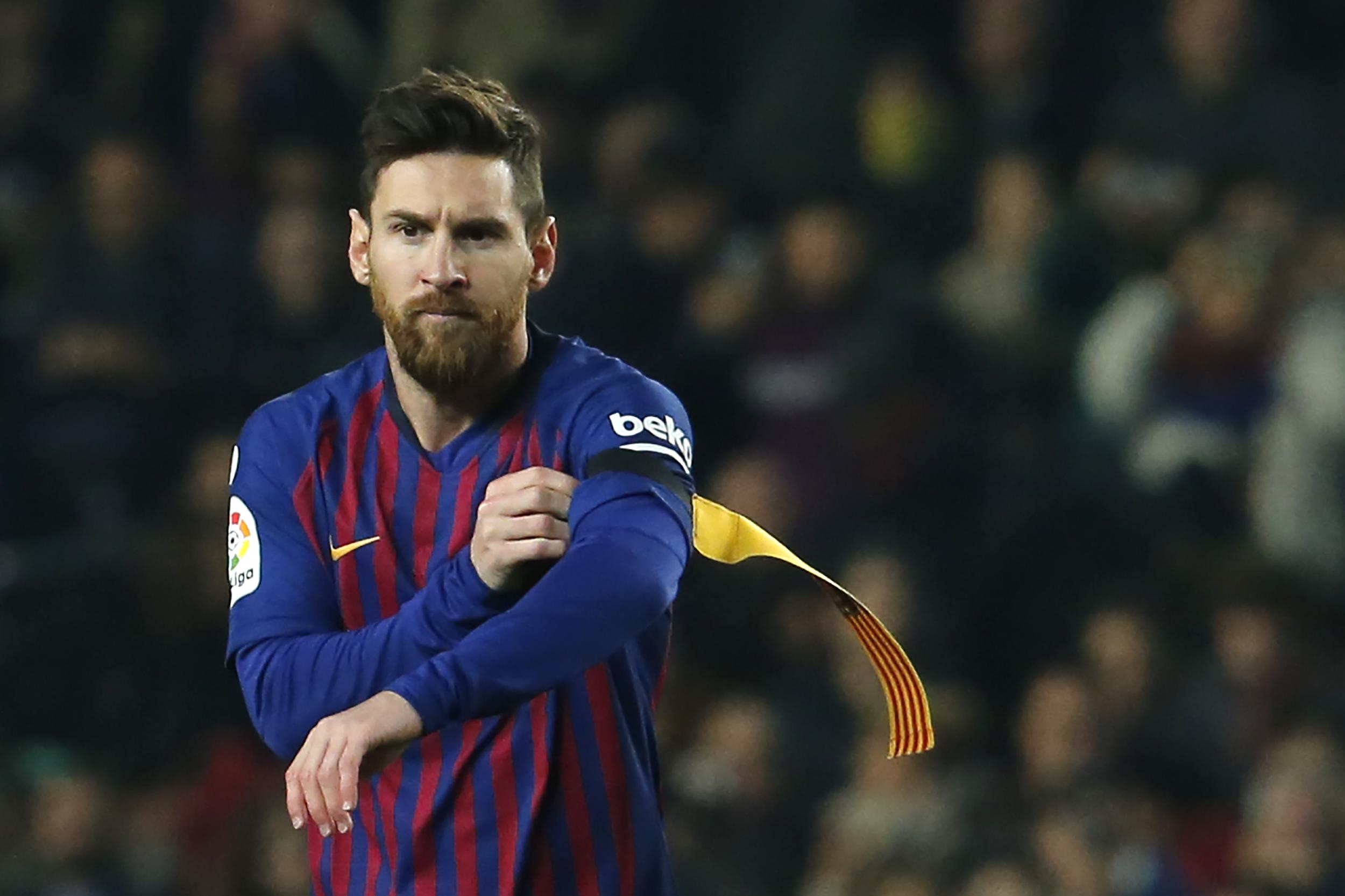 Van Gaal, Messi, Barca, Messi khiến Barca thất bại, Barca phụ thuộc Messi, Neymar, Van Gaal chỉ trích Messi