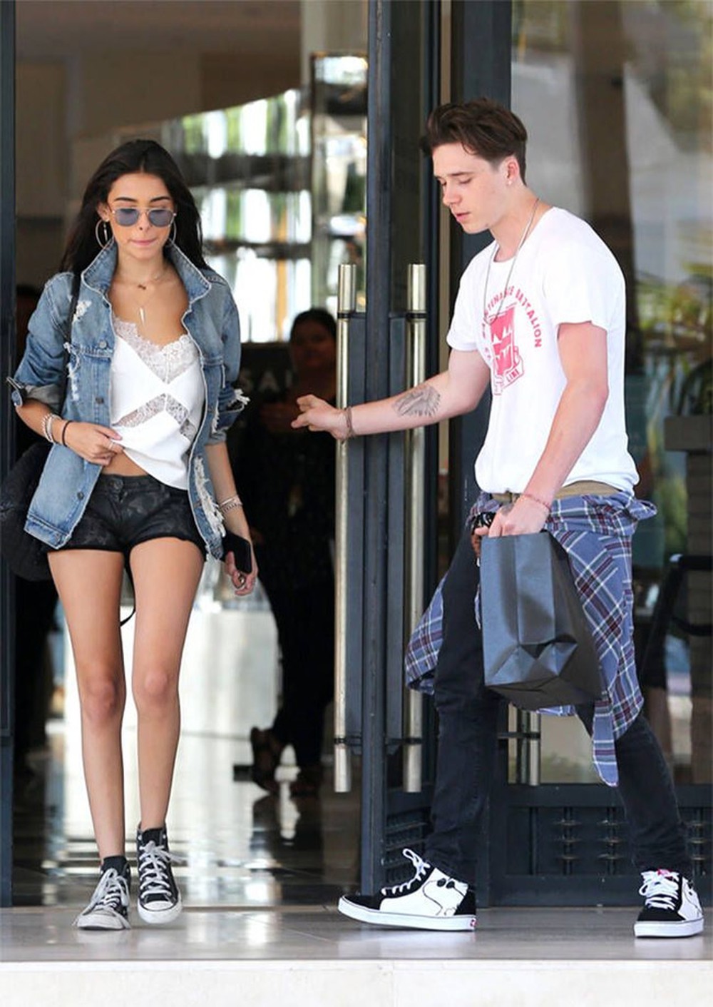 Sơn Tùng, Hãy trao cho anh, Sơn Tùng MTP, MV mới của sơn tùng, Madison Beer, con trai beckham, brooklyn beckham, snoop dogg