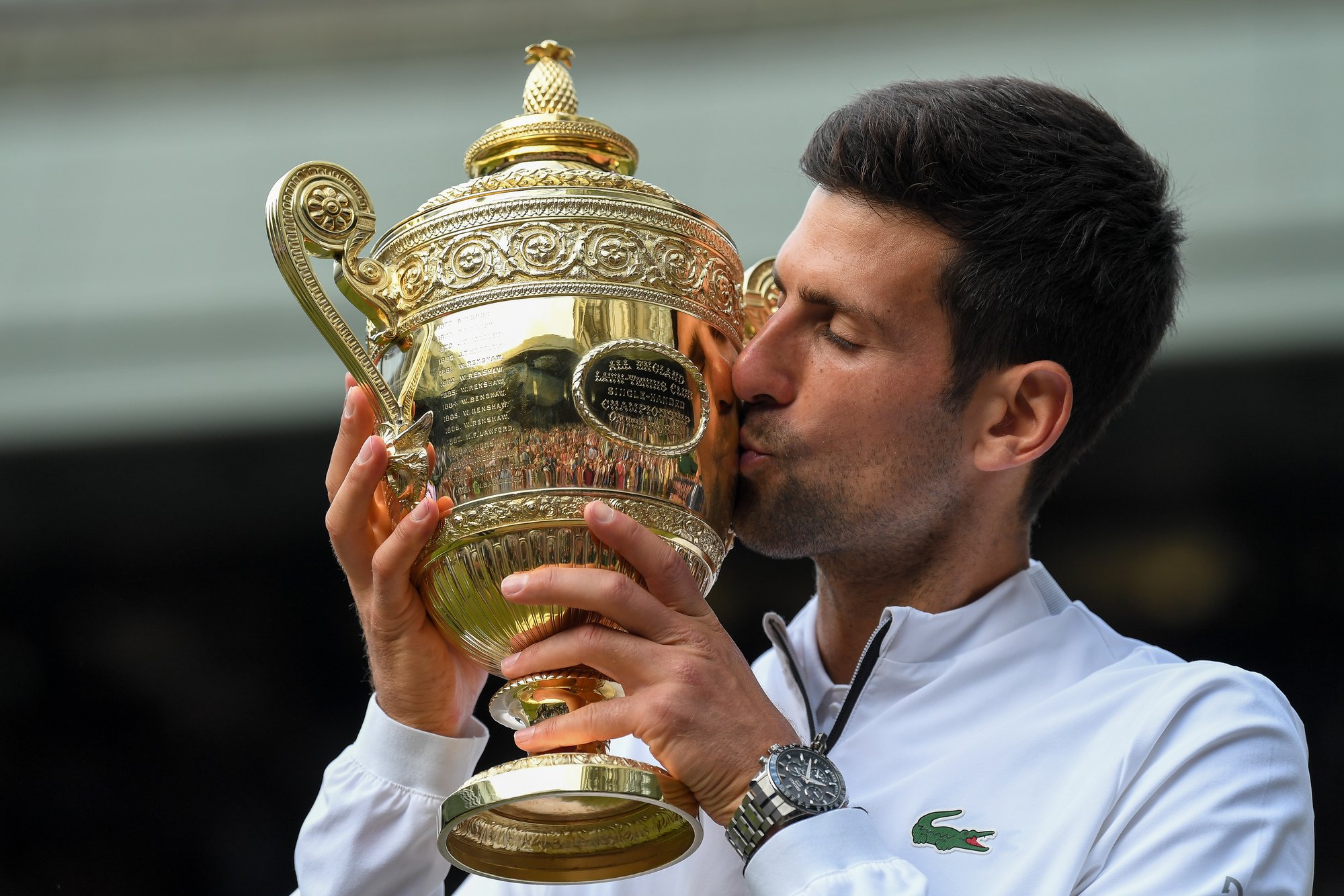 Federer, Djokovic, federer vs djokovic, federer thua, federer thất bại, fererer lặng người, wimbledon