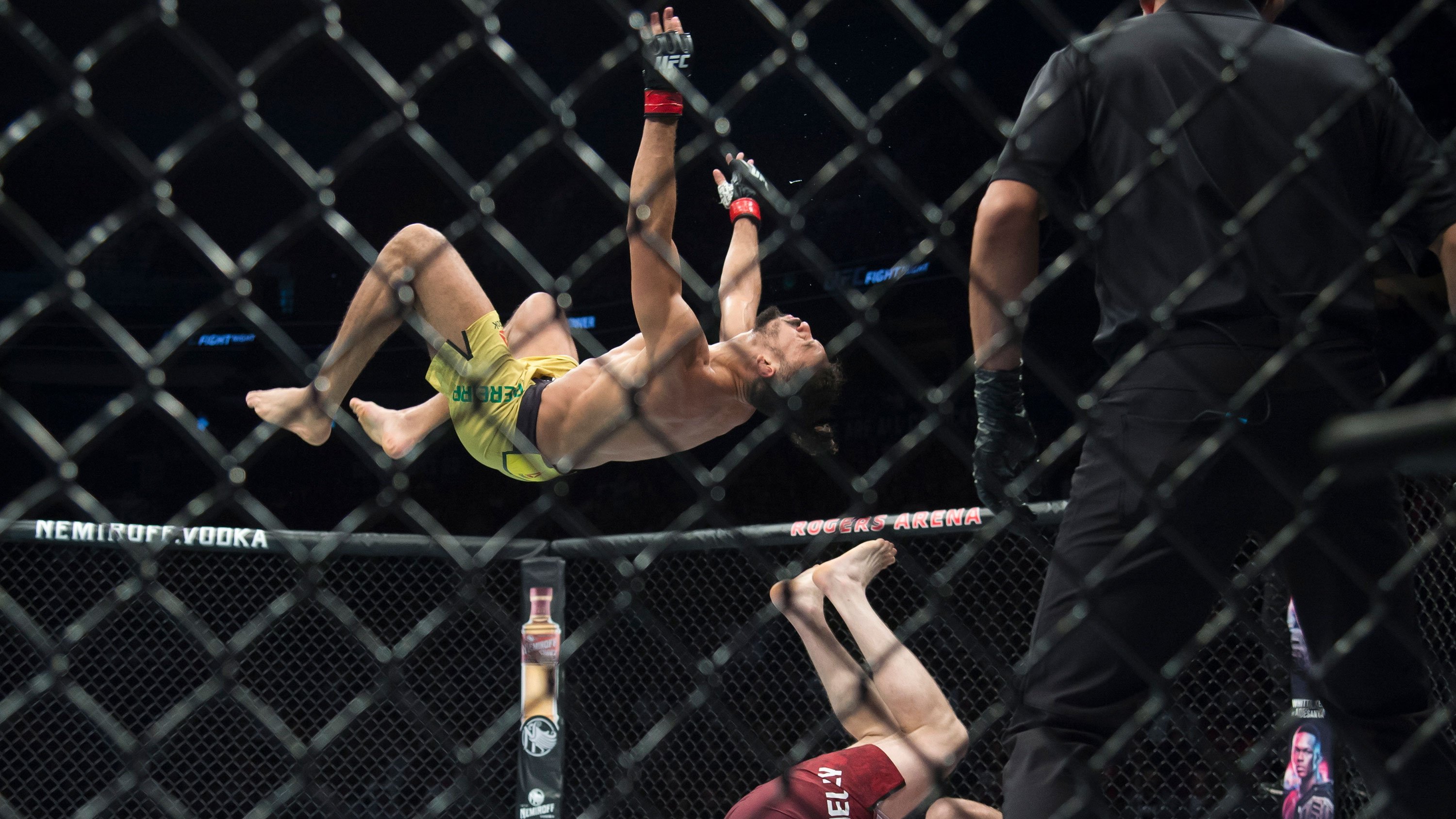 UFC, MMA, Michel Pereira, Tristan Connelly, Michel Pereira vs Tristan Connelly , võ sĩ đánh kiểu nhào lộn