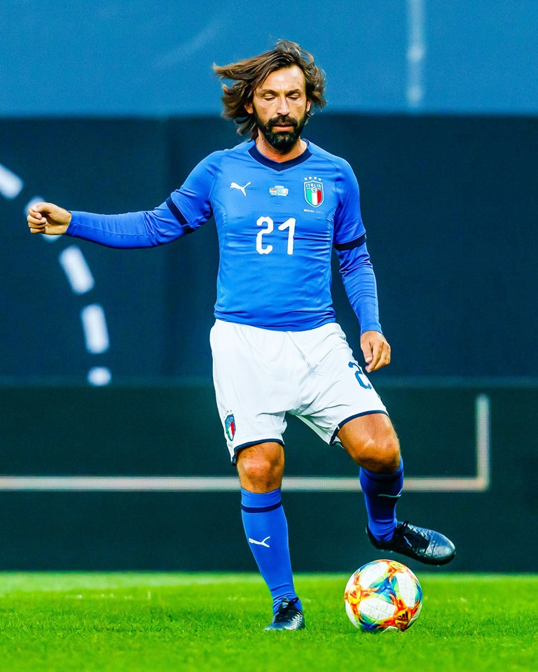 Huyền thoại Ý vs huyền thoại Đức, Huyền thoại Italia, Totti, huyền thoại Đức, Pirlo, giao hữu