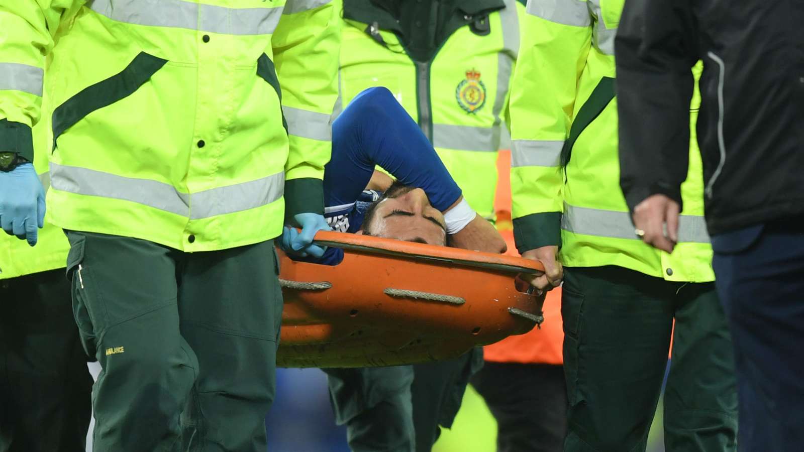 Everton vs Tottenham, Son Heung-min, Andre Gomes chấn thương, chấn thương kinh hoàng, Son thẻ đỏ, Tottenham, Andre Gomes, Son phạm lỗi