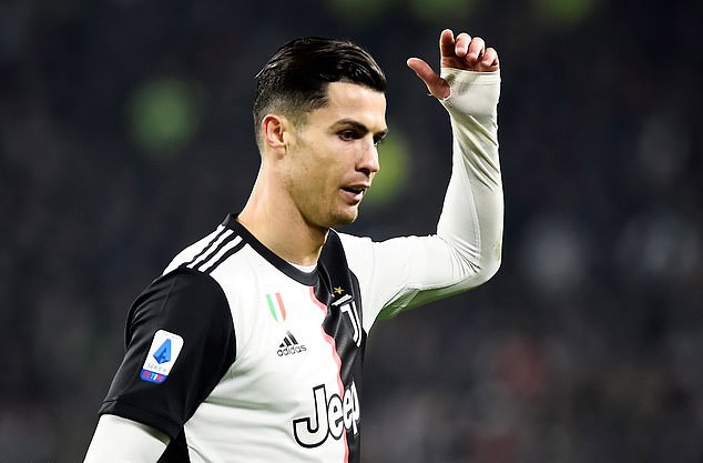 Ronaldo, Ronaldo bị thay người, Ronaldo chửi thề khi bị thay người, Juventus, Cristiano Ronaldo