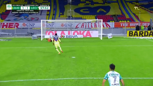 Đã đá hỏng penalty, đến sút bồi còn thảm họa hơn