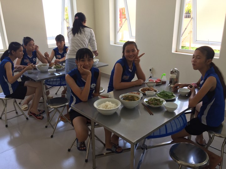 Bữa ăn đủ chất luôn là yếu tố rất quan trong cho sự phát triển của các VĐV
