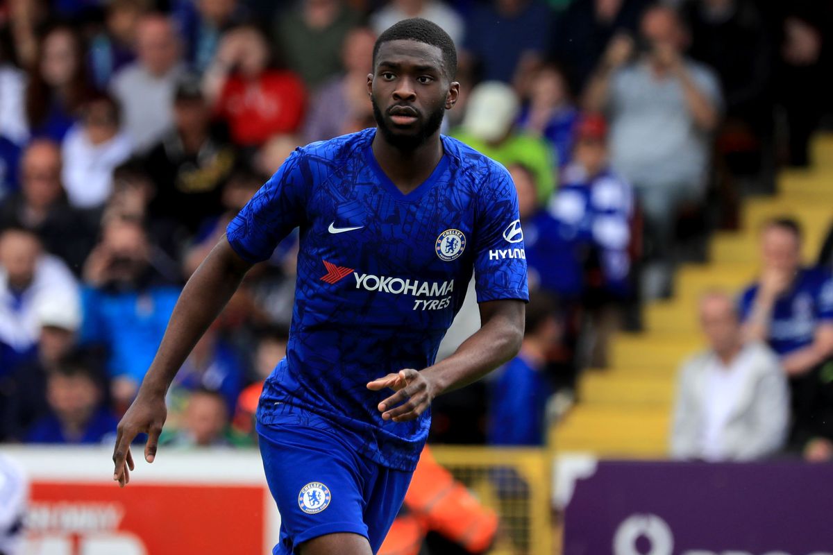 chelsea hop dong tuyen thu anh