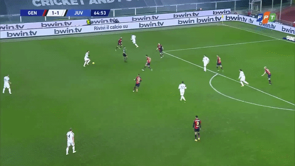 VIDEO: Ronaldo liên tiếp bỏ lỡ 2 cơ hội từ cự ly 3 mét