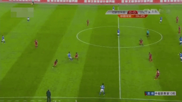 VIDEO: 'Messi bản fake' đá hậu vệ và pha ghi bàn đáng bị sa thải