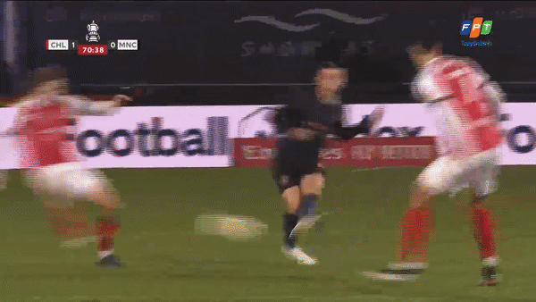 Video bàn thắng Cheltenham 1-3 Man City: Chiến thắng nghẹt thở