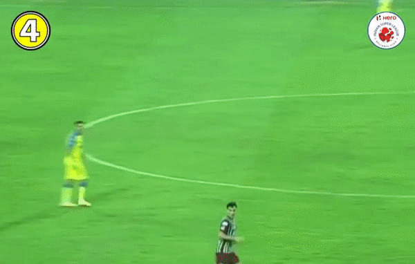 VIDEO: Siêu phẩm 'lá vàng rơi' ở châu Á gây chấn động mạng xã hội