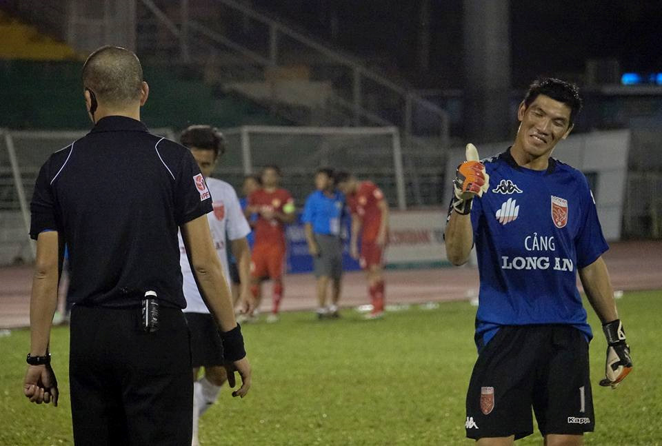 Minh Nhựt, thủ môn Minh Nhựt,long an, tp hcm, vff, án phạt của vff, v-league, v-league 2017, hagl