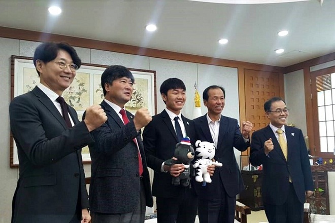 Tin bóng đá HOT 23/2,tin bóng đá việt nam,tin bóng đá,xuân trường,hagl,gangwon,công vinh,v-league