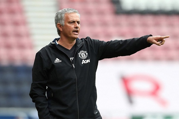 Tin bóng đá Anh 1/3,MU, man utd,quỷ đỏ,mourinho,arsenal,man city,chelsea,wenger,sanchez,bellerin,conte