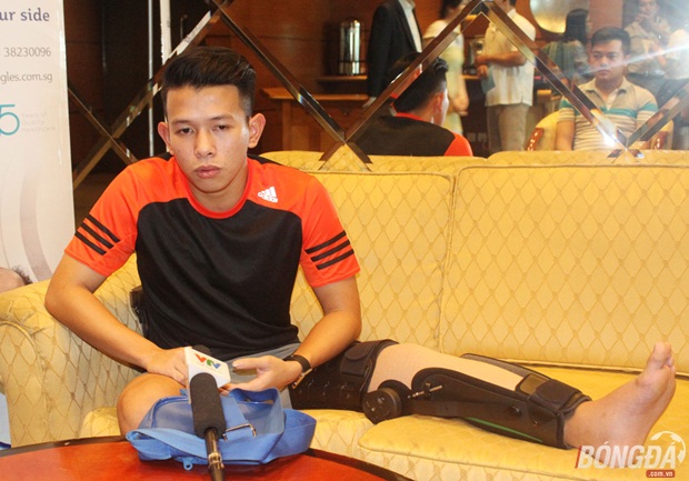 HLV SLNA, Anh Khoa giải nghệ, tiền vệ anh khoa,shb đà nẵng, v-league, phạm lỗi v-league, quế ngọc hải,hlv đức thắng