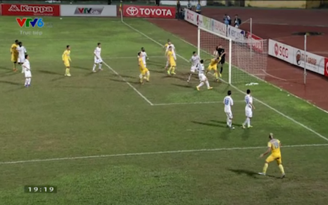 Dương Mạnh Hùng, hà nội 2-1 thanh hóa,  FLC Thanh Hóa, quốc phương,trọng tài việt nam, v-league, HLV Petrovic,hlv thanh hóa, 