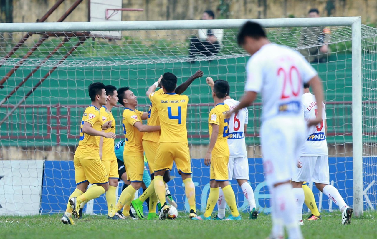 HLV HAGL,HAGL,v-league, v-league 2017, hlv nguyễn quốc tuấn,công phượng,slna,bầu Đức, bóng đá việt nam,tin tức v-league