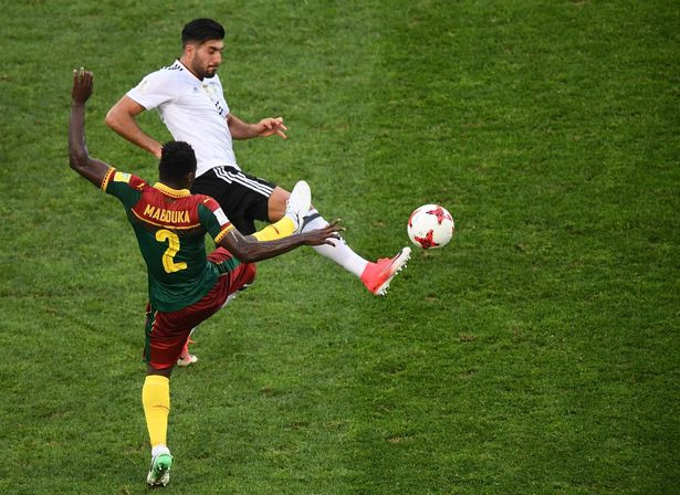 Sebastien Siani,Ernest Mabouka,Cameroon,Confed Cup 2017, đuổi nhầm cầu thủ, trọng tài, Wilmar Roldan, 