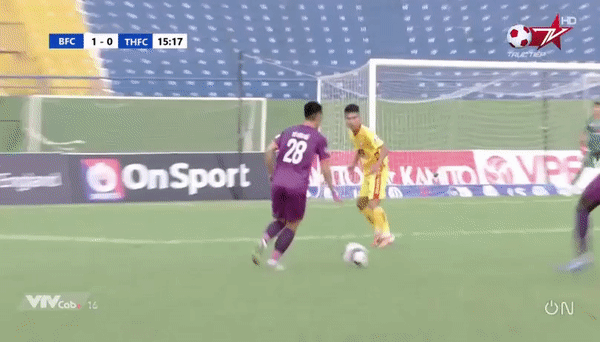 VIDEO: Siêu phẩm mang phong cách Ronaldo xuất hiện ở V-League
