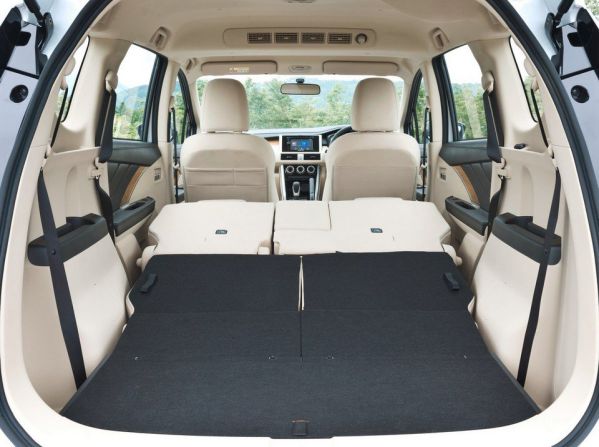 xe Mitsubishi Xpander 2019,giá xe Mitsubishi Xpander 2019,giá lăn bánh Mitsubishi Xpander,Mitsubishi Xpander,đánh giá xe Mitsubishi Xpander,nội thất xe Mitsubishi Xpander, ngoại thất xe Mitsubishi Xpander, thông số kỹ thuật Mitsubishi Xpander