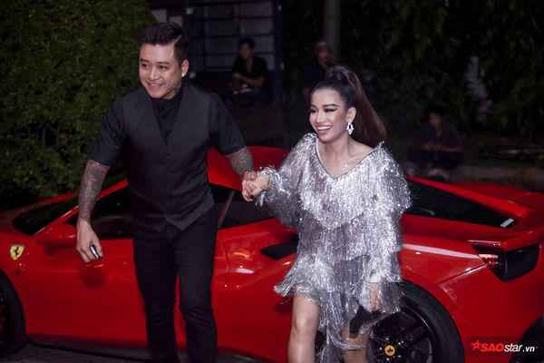 Ferrari, siêu xe Ferrari của Tuấn Hưng, Tuấn Hưng The Voice, Ca sĩ Tuấn Hưng, Ferrari gặp tai nạn 