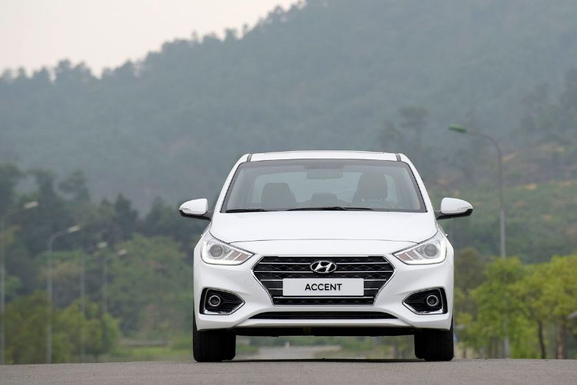 Phần đầu xe Hyundai Accent
