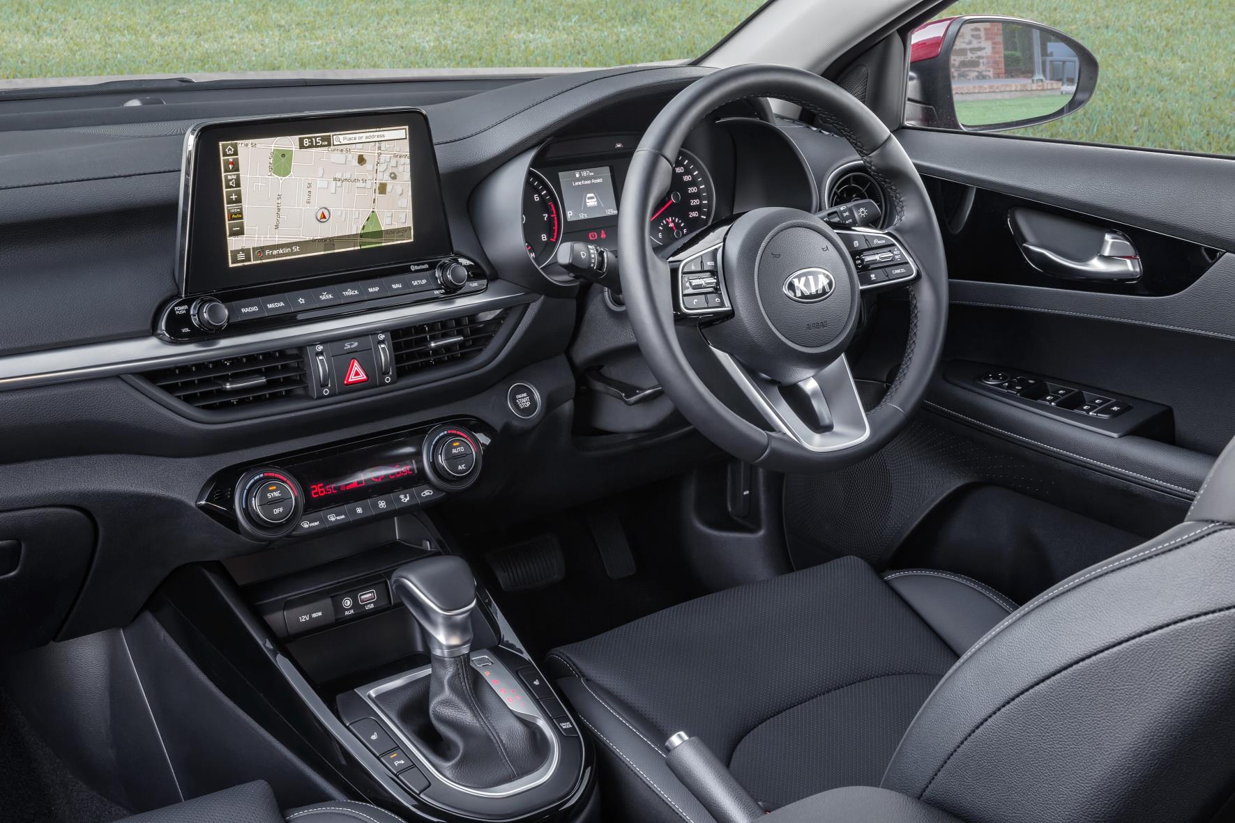 Thiết kế bảng taplo trên xe Kia Cerato 2020
