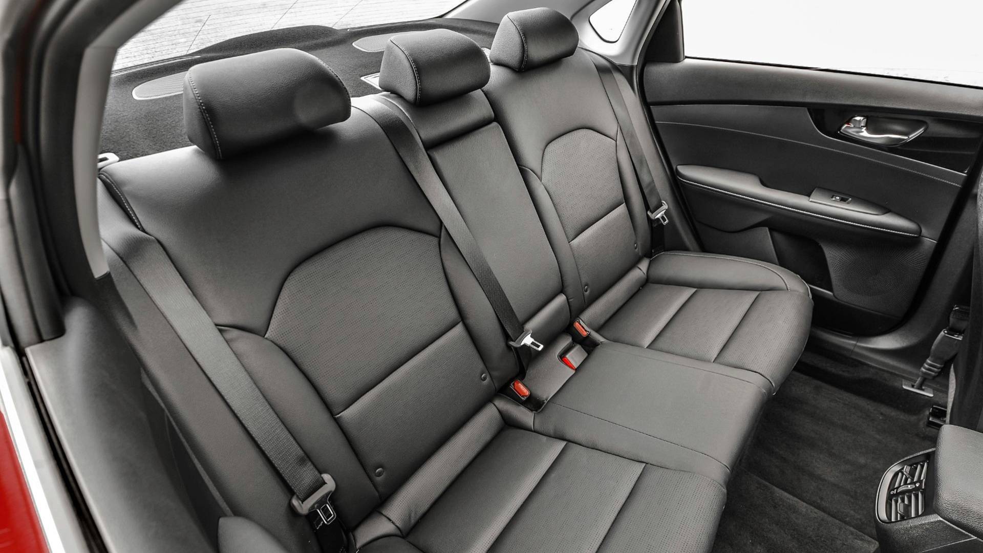 Hàng ghế sau xe Kia Cerato 2020