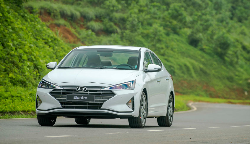 Đầu xe Huyndai Elantra 2020