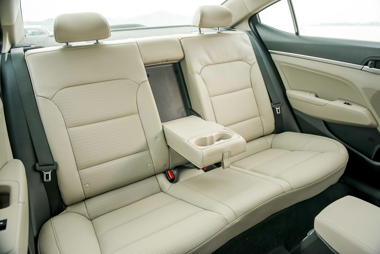 Ghế ngồi hành khách Hyundai Elantra