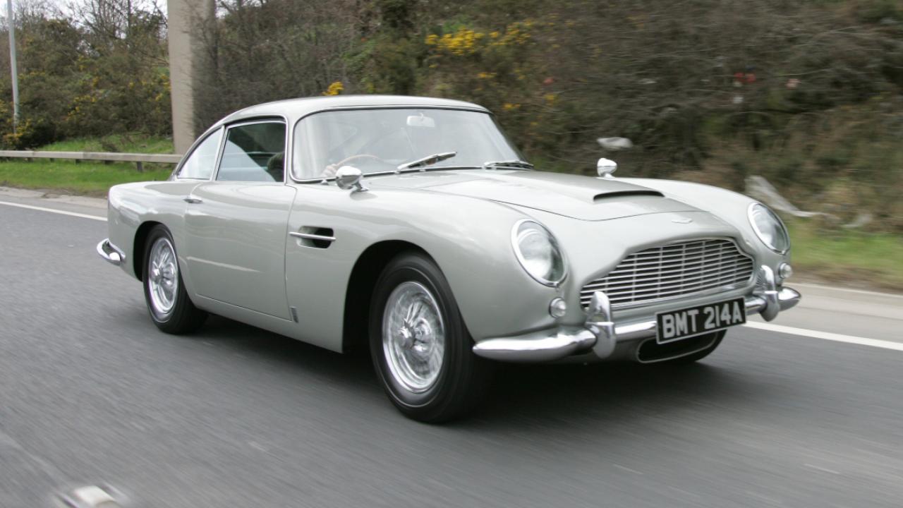 007 va nhung mau xe aston martin
