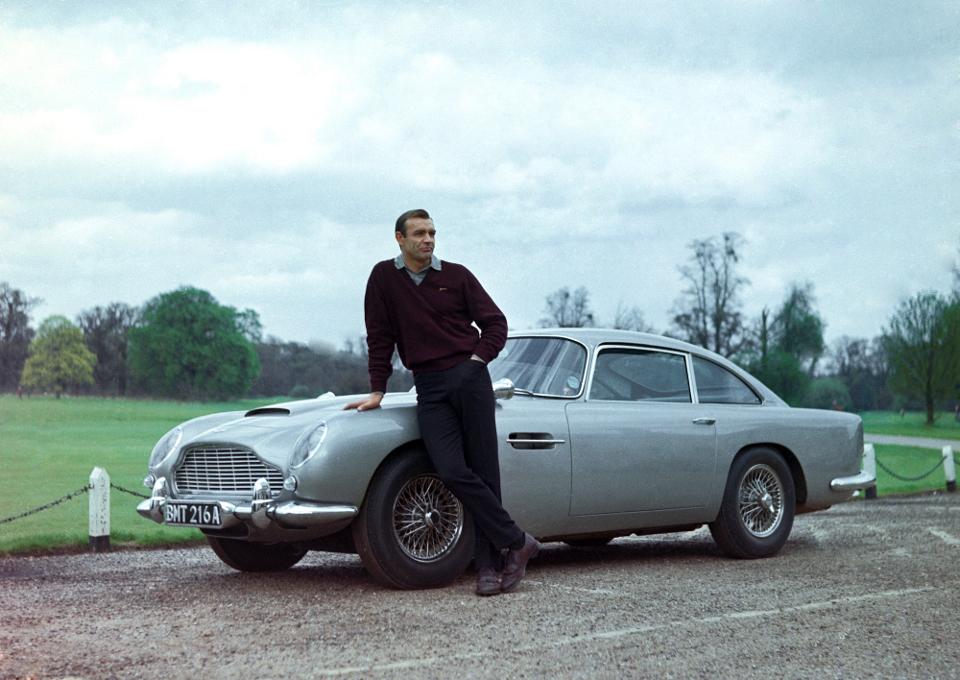007 va nhung mau xe aston martin