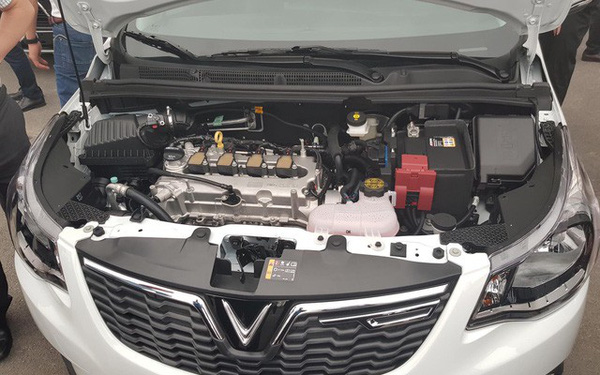 so sanh xe VinFast Fadil 2019 vs Chevrolet Spark 2019
