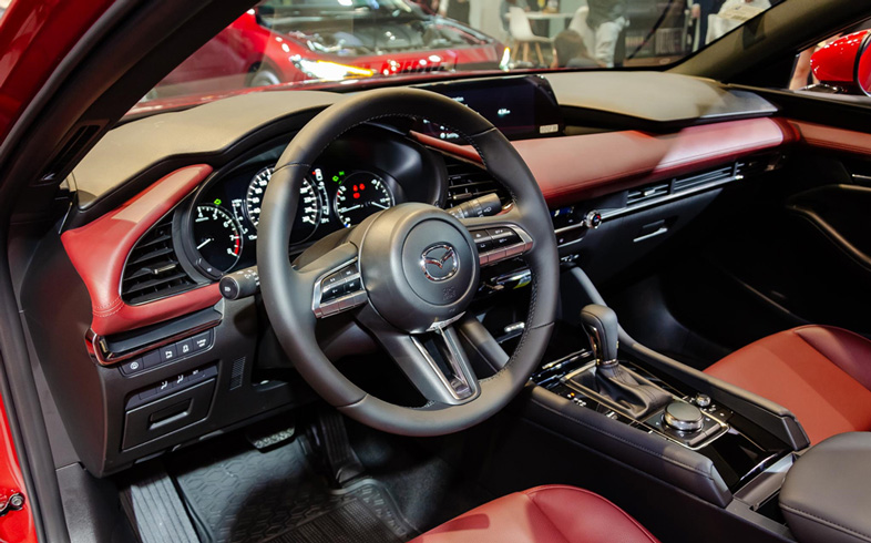 Hệ thống tiện nghi, giải trí Mazda 3 Sport