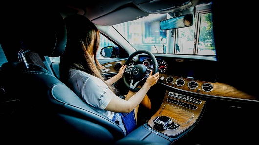 Chi tiết giá bán xe Mercedes E200 2020, thông số kỹ thuật, đánh giá xe