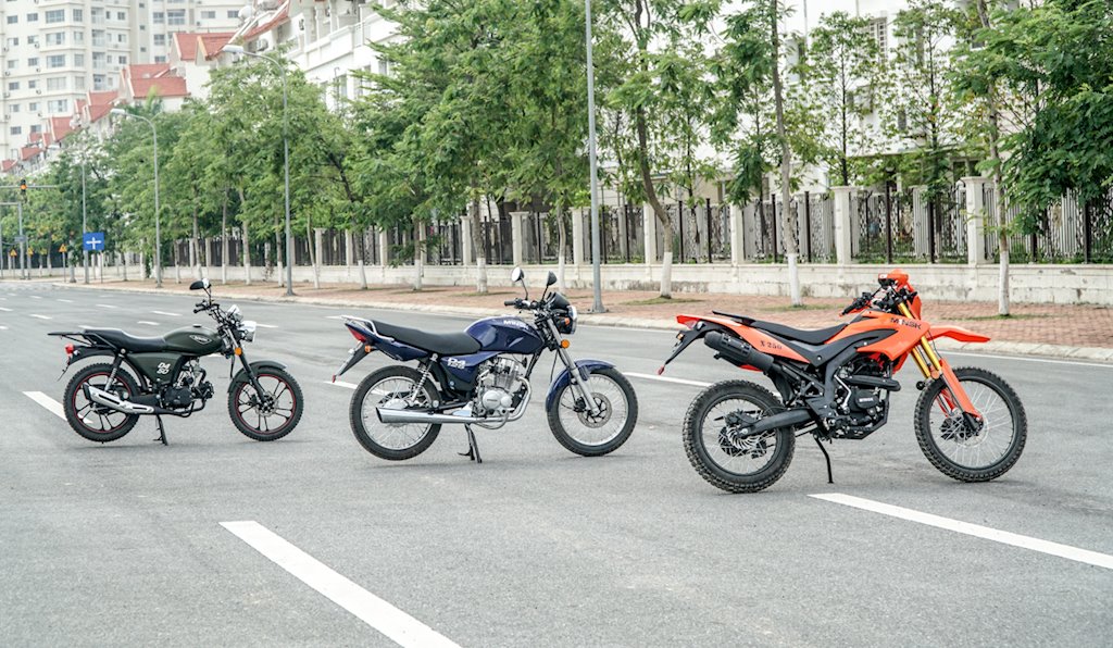 Minsk D4 125 và Minsk X250 