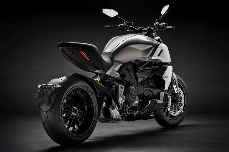 Xe được trang bị cùm phanh trước Brembo